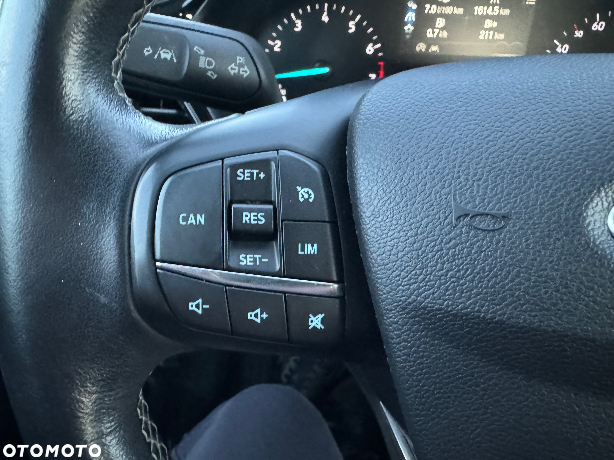 Ford Fiesta 1.0 EcoBoost S&S ST-LINE X - 16