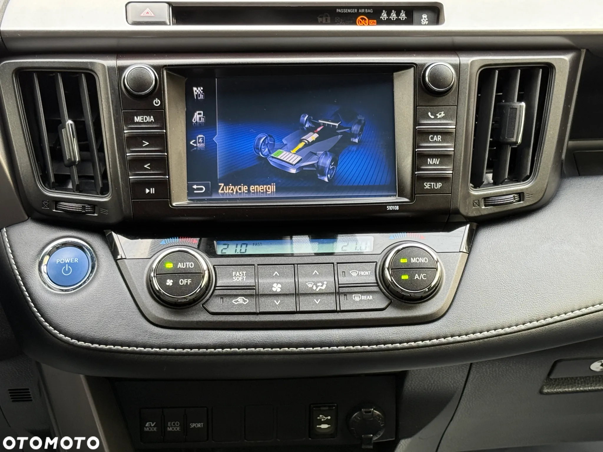 Toyota RAV4 Hybrid Premium 4x2 - 11