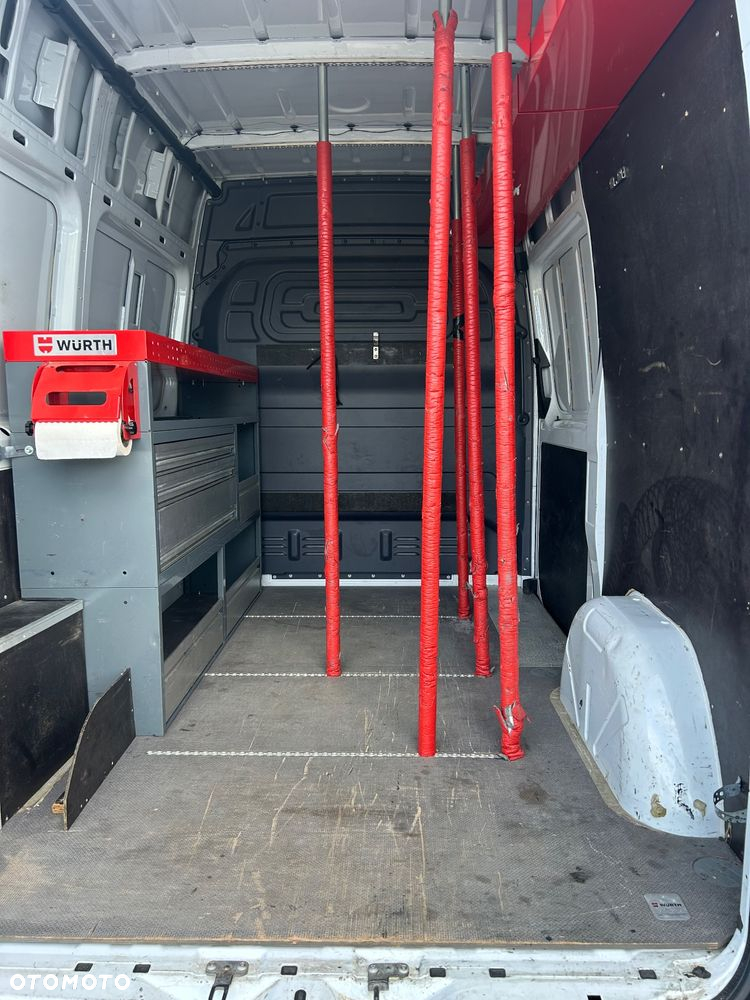 Mercedes-Benz Sprinter - 14