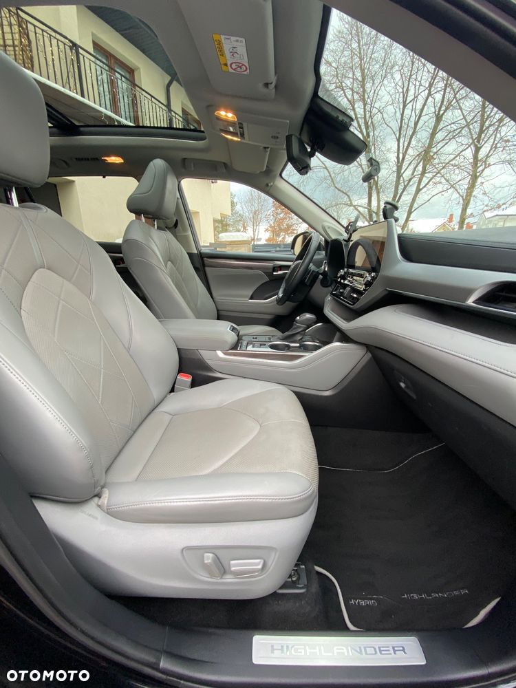 Toyota Highlander 2.5 Hybrid Executive Style - 25