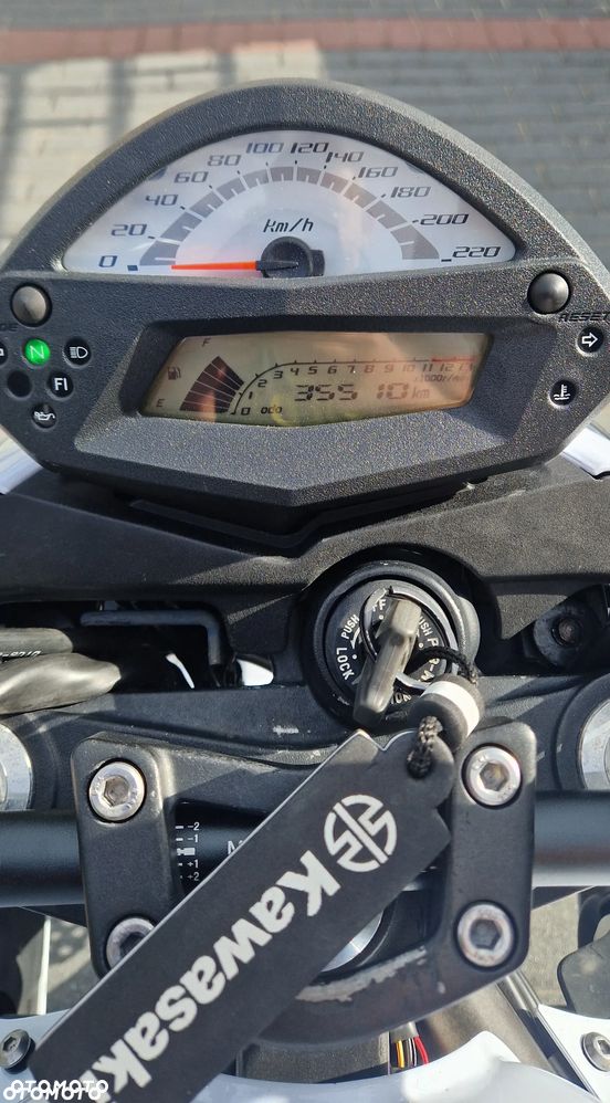 Kawasaki ER - 8