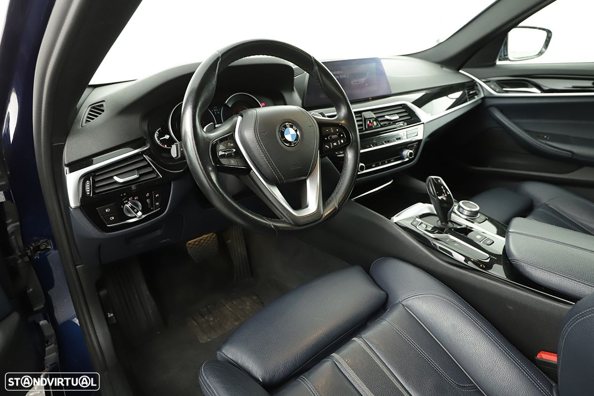 BMW 530 e - 12