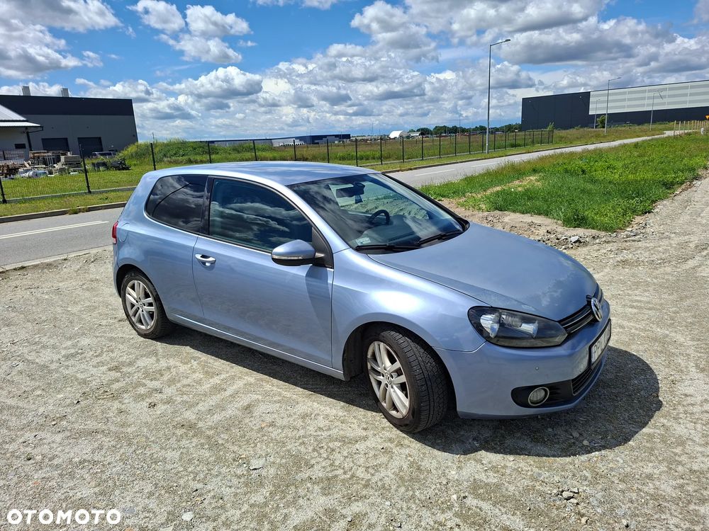 Volkswagen Golf 2.0 TDI DPF Highline - 1