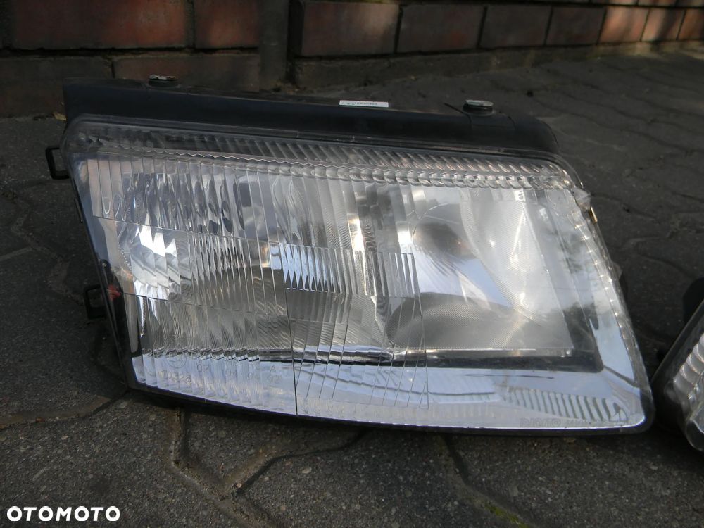lampa prawa lewa VW PASSAT B5 97-00 EUROPA - 2