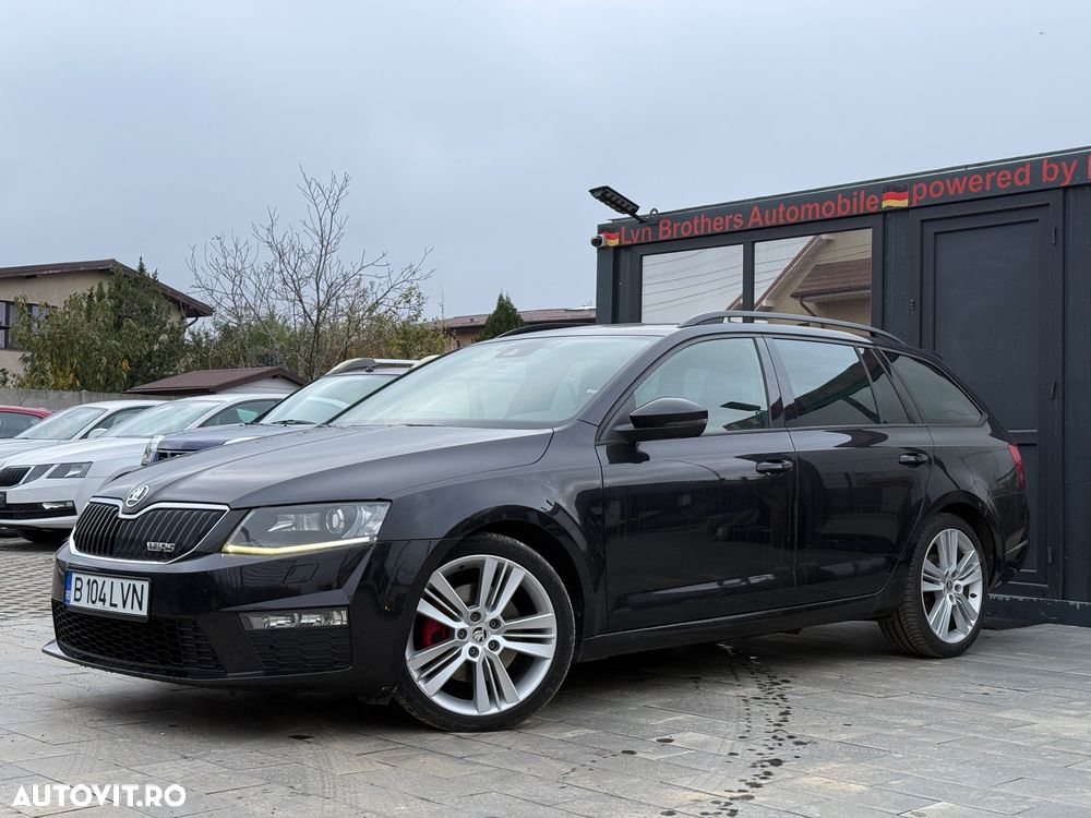 Skoda Octavia Combi Diesel 2.0 TDI DSG RS - 1