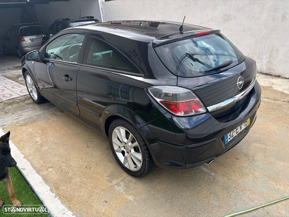 Opel Astra GTC 1.9 CDTI - 3