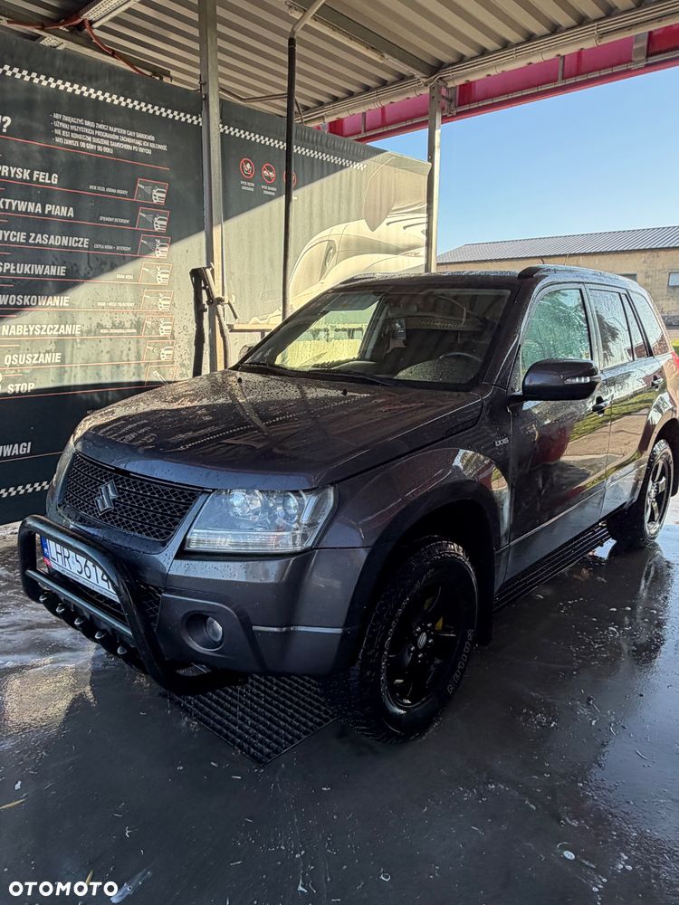 Suzuki Grand Vitara 2012 photo 2