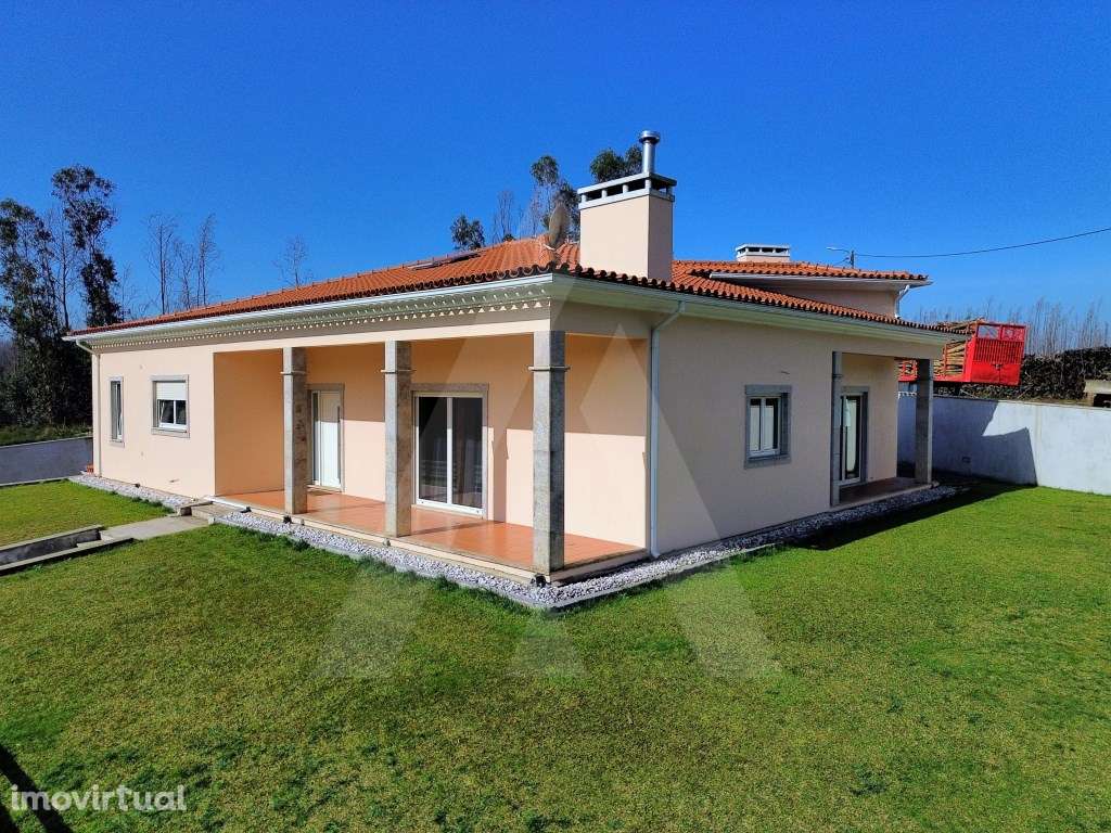 Moradia Isolada T3+1 em Soutelo - Macinhata do Vouga - Grande imagem: 3/60