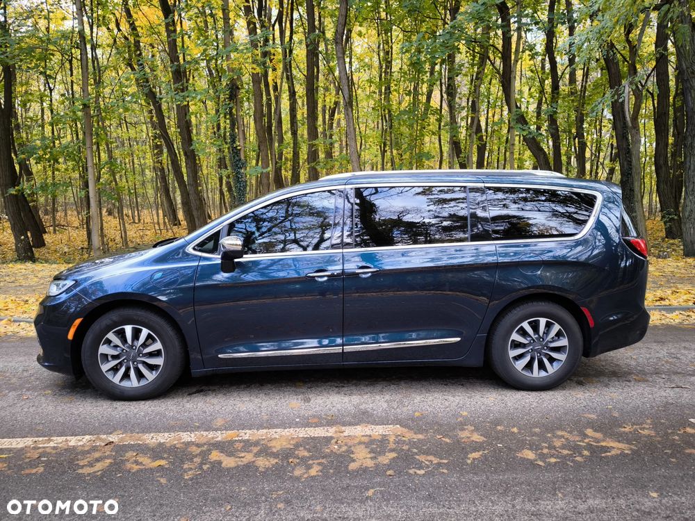 Chrysler Pacifica - 7