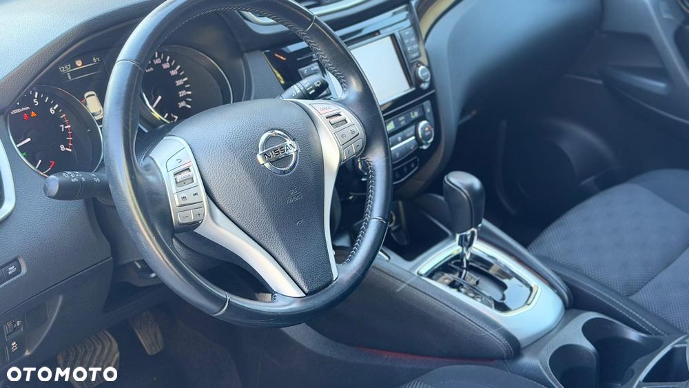 Nissan Qashqai 1.2 DIG-T Xtronic ACENTA - 22