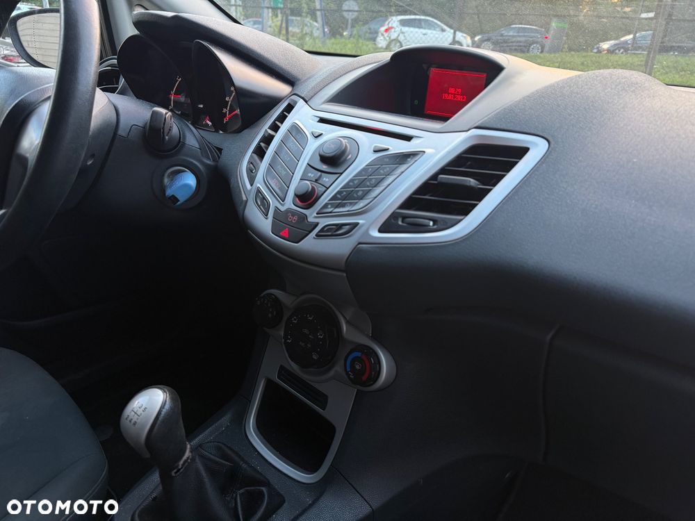 Ford Fiesta - 16