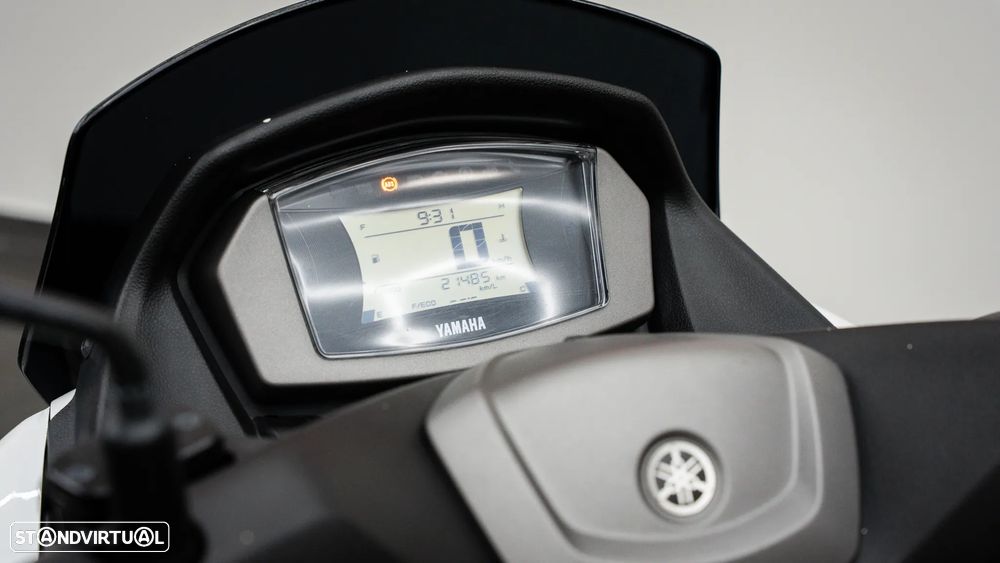 Yamaha NMAX - 7