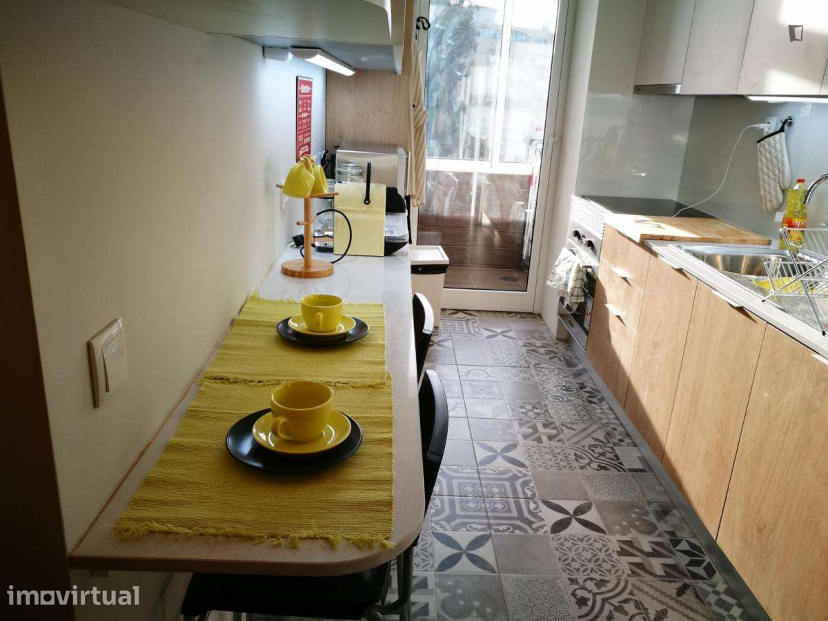 Quarto - localizado em Cedofeita Porto - Grande imagem: 3/28