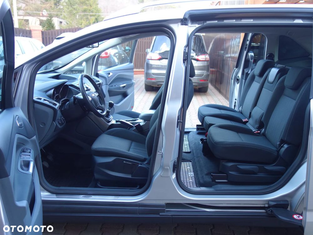 Ford Grand C-MAX 2.0 TDCi Titanium - 28