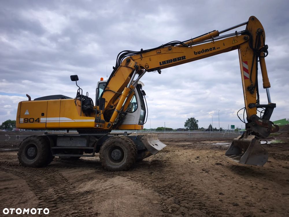 Liebherr A904C - 5