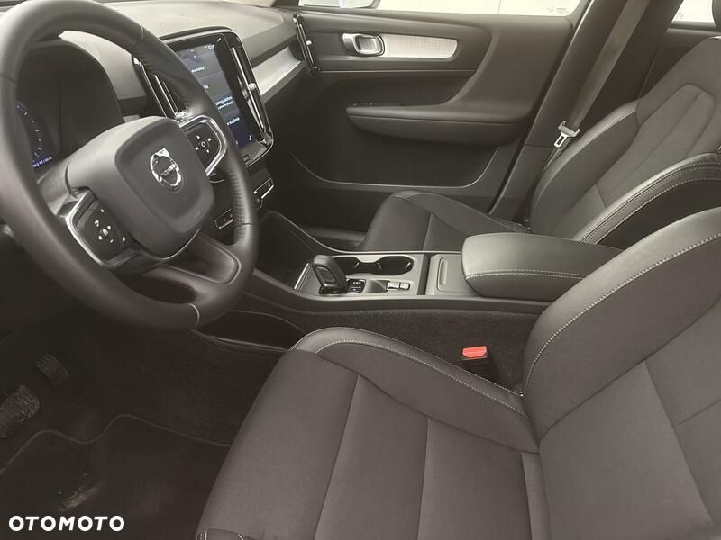 Volvo XC 40 T4 Momentum Pro - 11