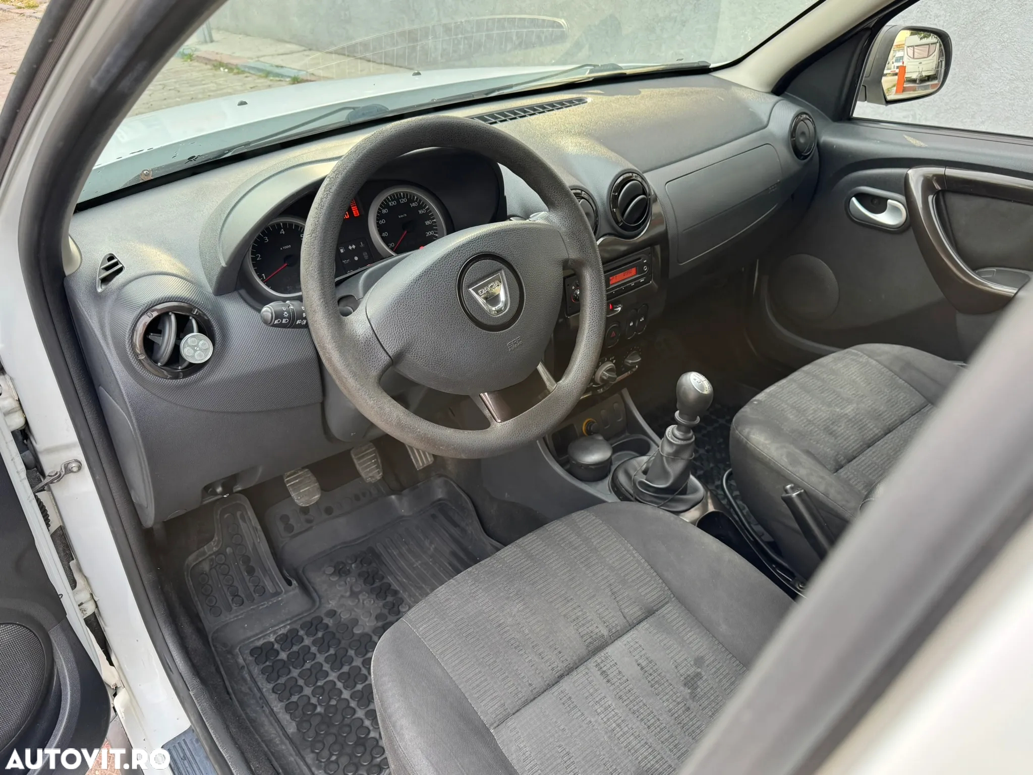 Dacia Duster 1.5 dCi 4x2 Ambiance - 11