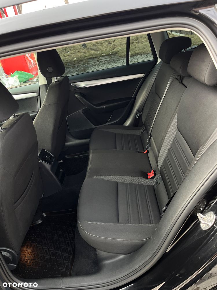 Skoda Octavia 2.0 TDI Style - 18
