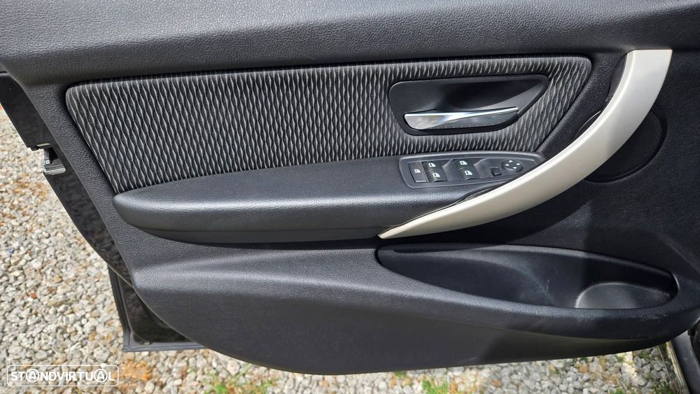 BMW 320 d EfficientDynamics - 4