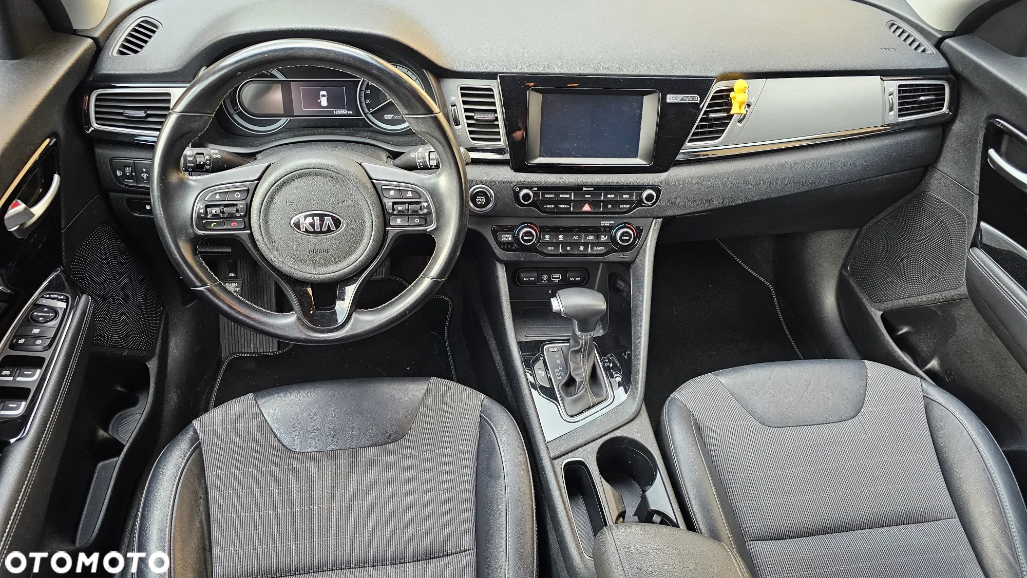 Kia Niro 1.6 GDI Hybrid L - 33