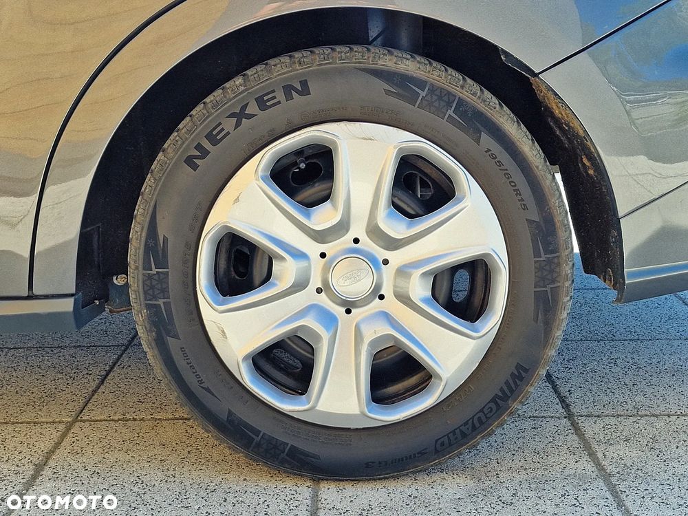 Ford Tourneo Courier 1.0 EcoBoost Ambiente - 19