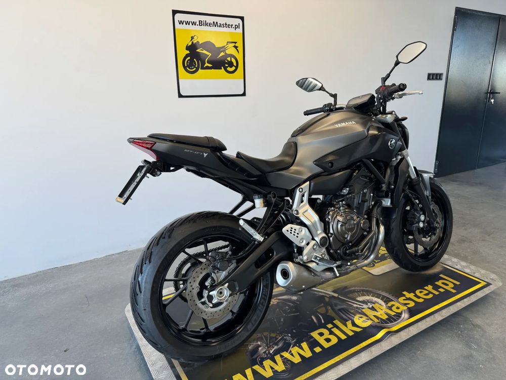 Yamaha MT - 5