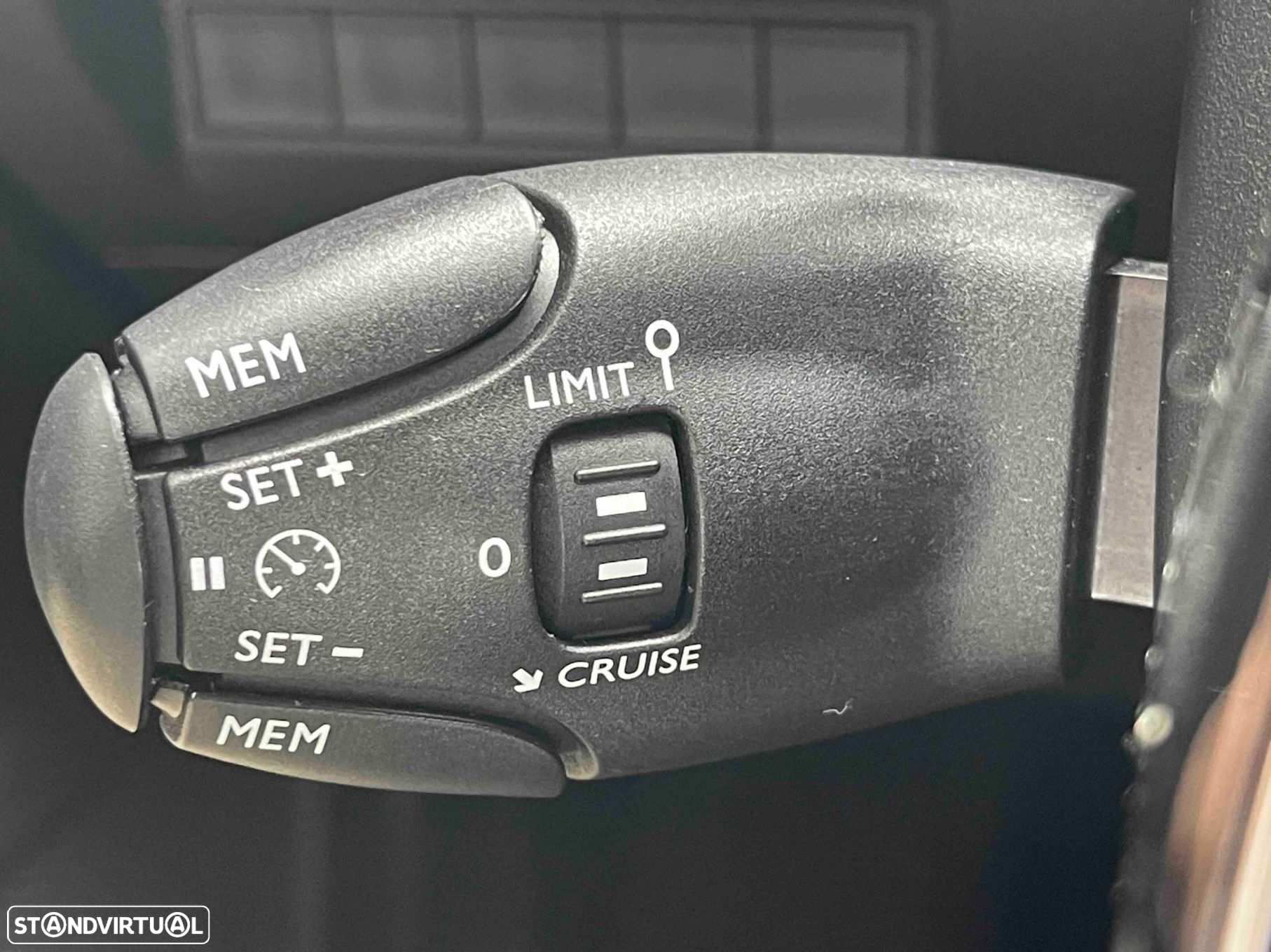 Peugeot 2008 1.2 PureTech GT EAT8 - 34