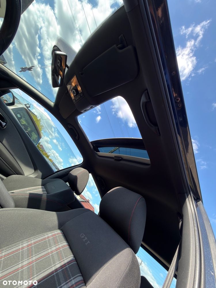 Volkswagen Polo 1.4 TSI GTI DSG - 11