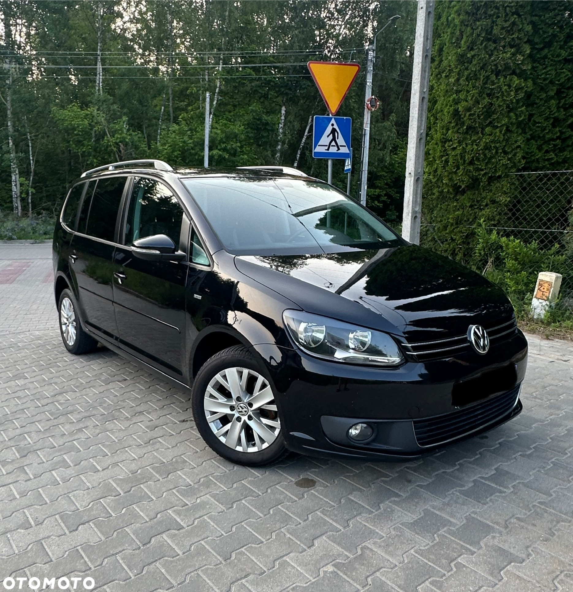 Volkswagen Touran 1.2 TSI BlueMot Comfortline - 2