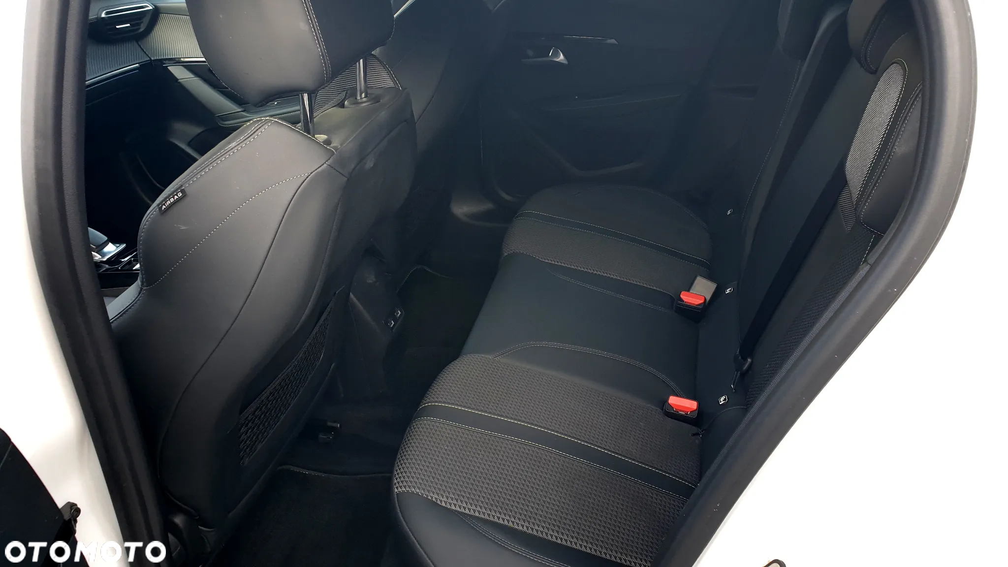 Peugeot 208 e-208 GT - 21