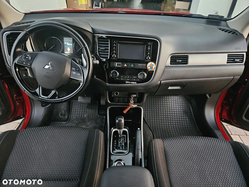 Mitsubishi Outlander 2.0 Intense Comfort 4WD CVT - 38