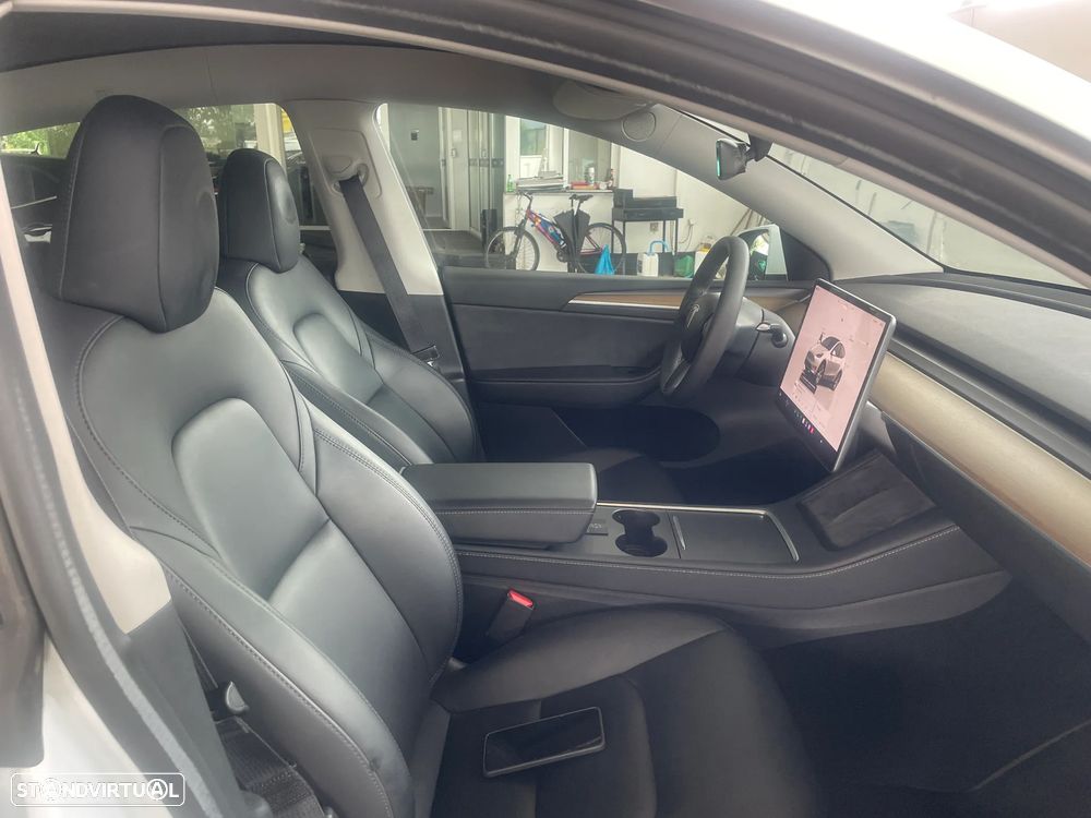 Tesla Model Y RWD - 18