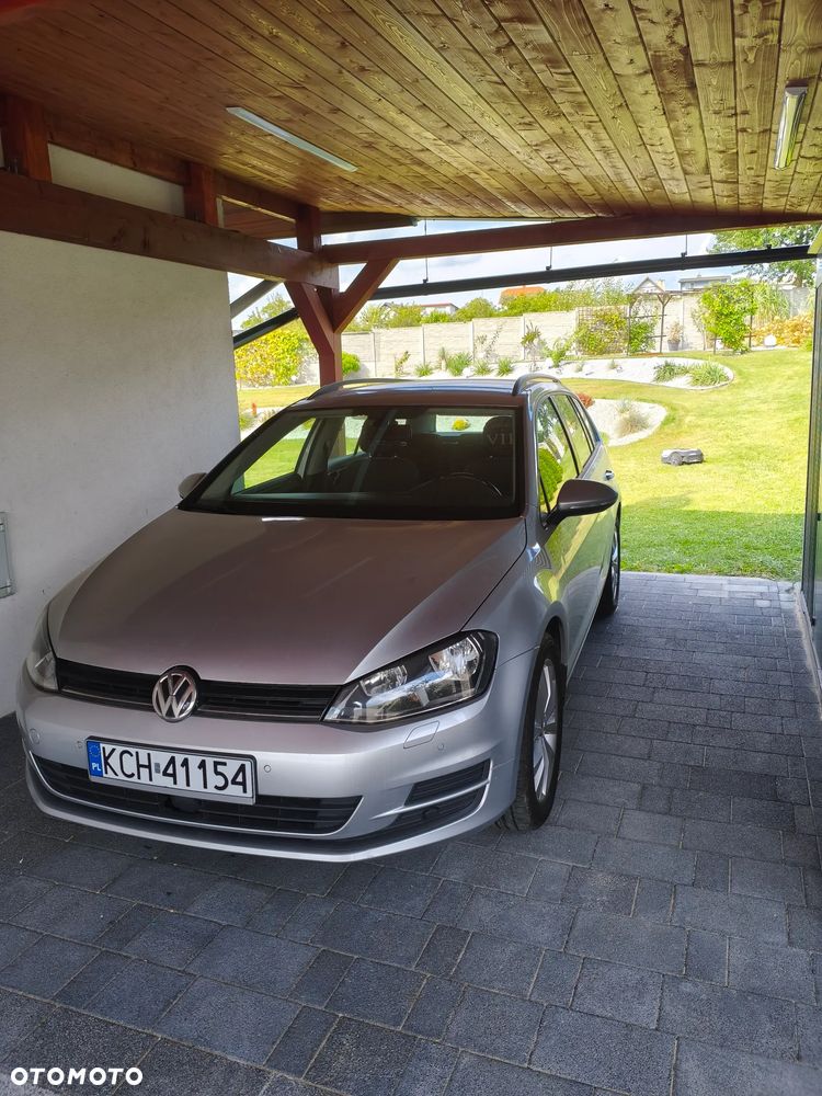 Volkswagen Golf - 1