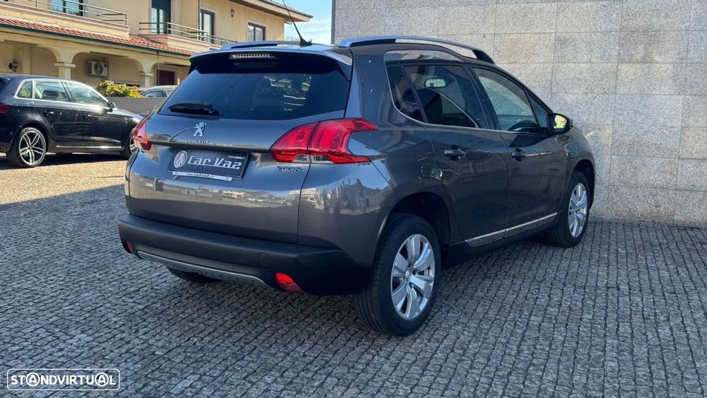 Peugeot 2008 1.2 PureTech Allure - 6