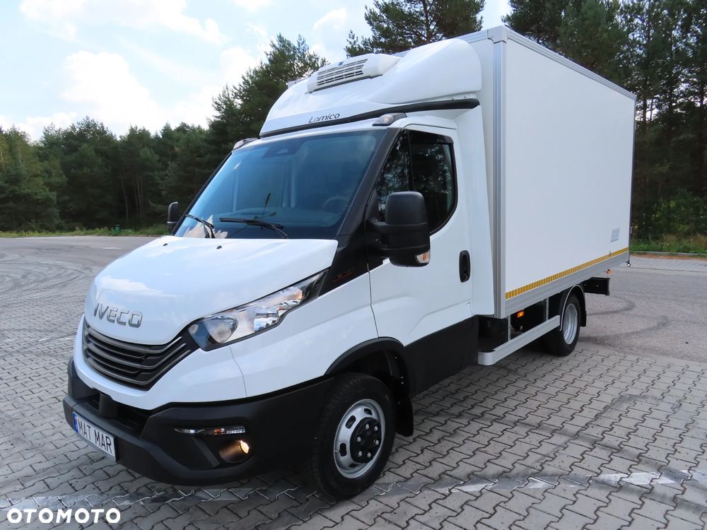 Iveco DAILY 35C16 3.0 HPI Chłodnia 7 E.Palet 3710 mm Dł. WZMACNIANY Agregat Thermo King 0*C Boczne Drzwi Zabudowy DMC 3500 DUŻA Ładowność 1160 Kg Nowe OPONY + Serwis W ASO IVECO Virtual Cockpit Carplay / Android Auto Stan Jak Nowy GWARANCJA Gotowy I Dostępny Polecam - 8