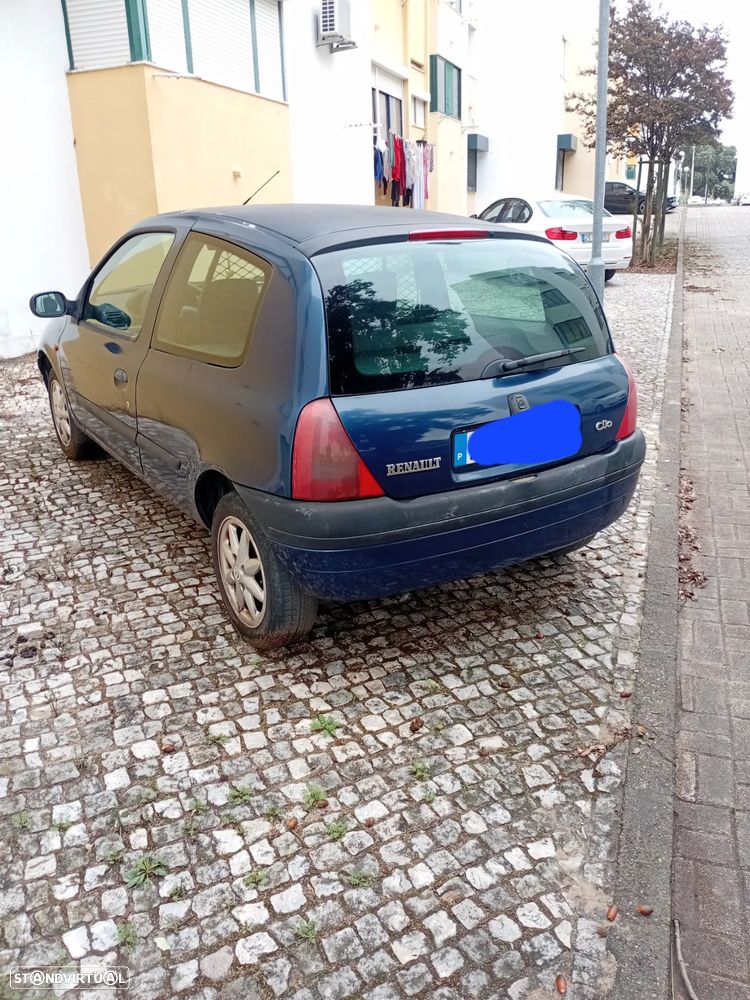 Renault Clio 1.9 D RXE - 6