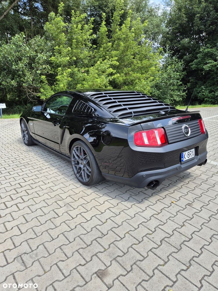 Ford Mustang - 4