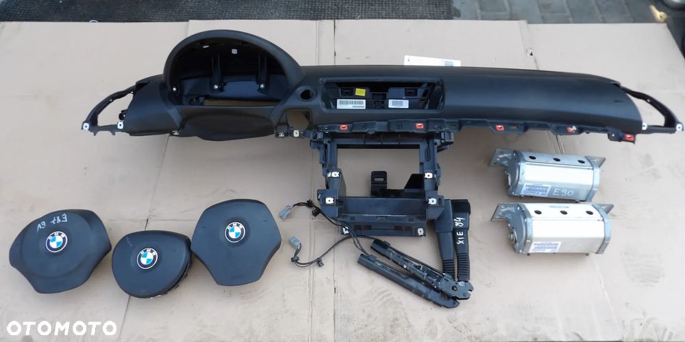 BMW - E87 - DESKA ROZDZIELCZA - KOKPIT - KONSOLA - BEZ NAVI - PO LIFT - PODUSZKA KIEROWCY I PASAŻERA - NAPINACZE - DEMONTAŻ - ORYGINAŁ - 1