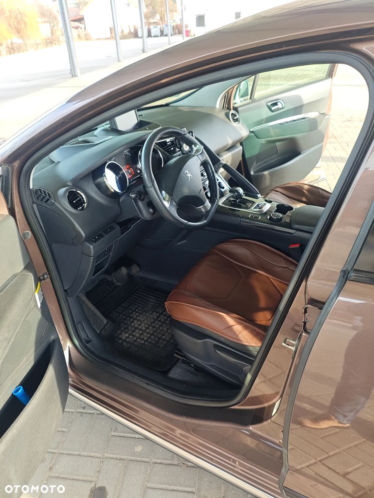 Peugeot 3008 Hybrid4 - 29