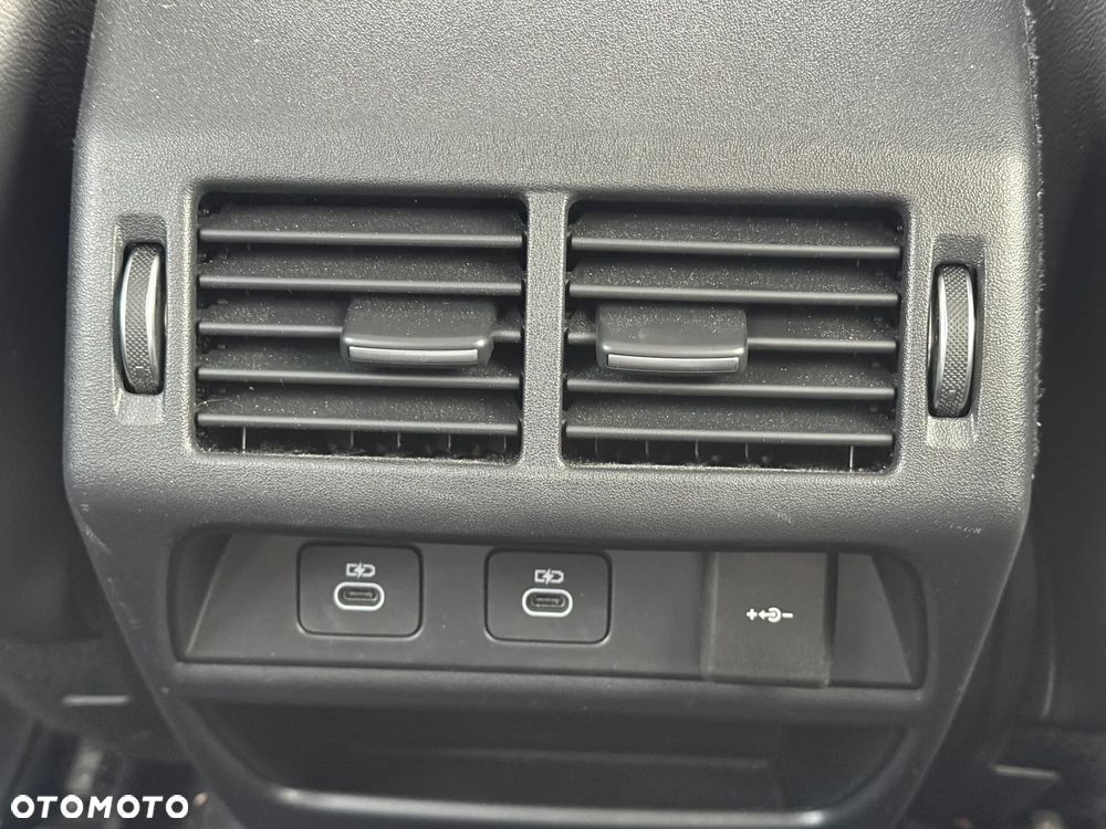 Land Rover Discovery Sport D200 - 18