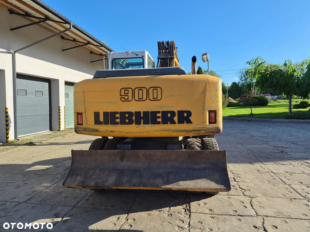 Liebherr A900C - 3