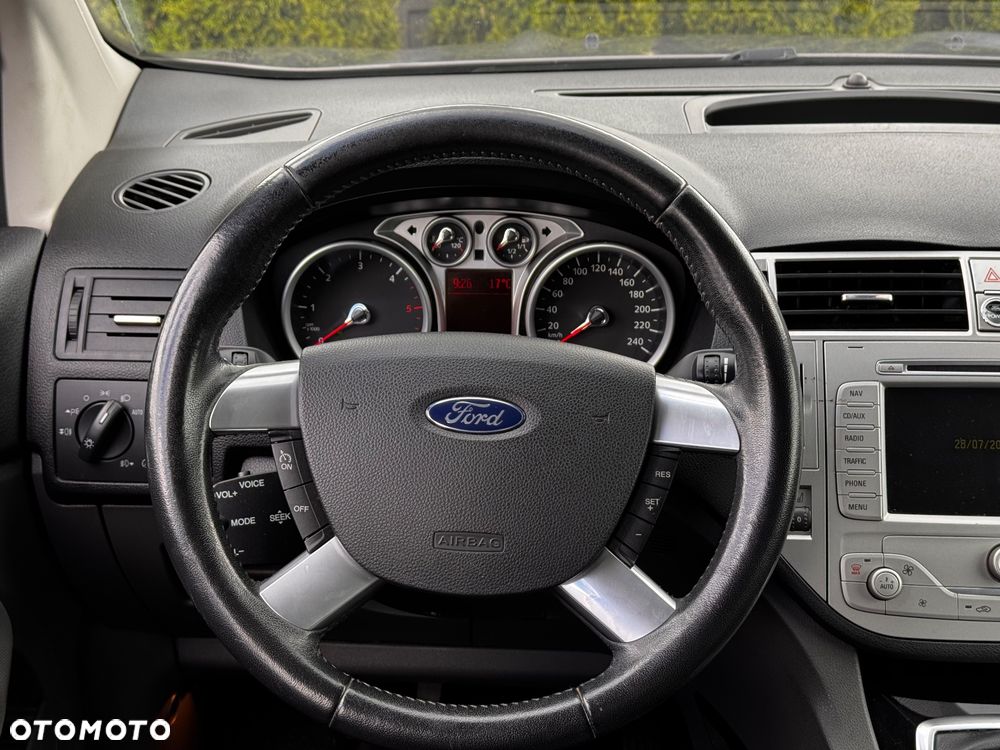 Ford Kuga 2.0 TDCi 2x4 Titanium - 23