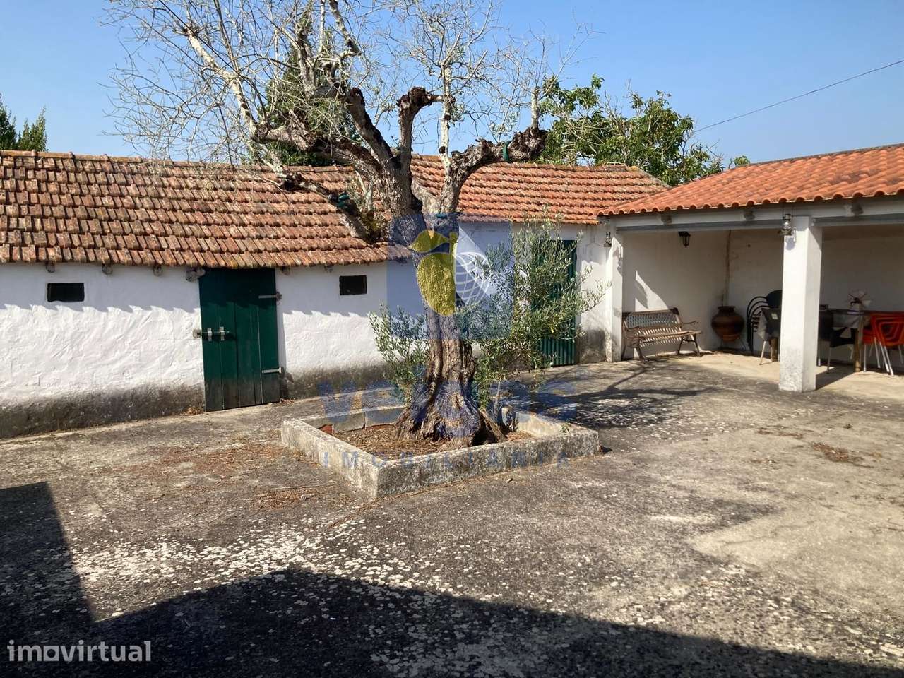 Casa Típica Portuguesa com Terreno de 6346m2 - Grande imagem: 4/31