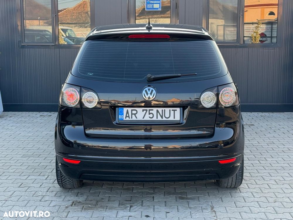 Volkswagen Golf - 8