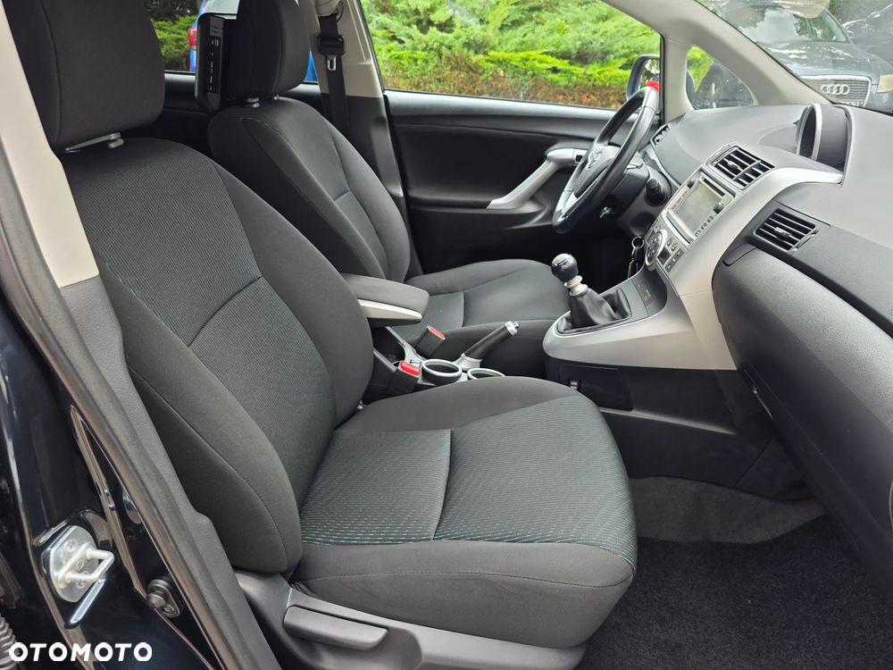 Toyota Verso 1.8 5-Sitzer Executive - 25