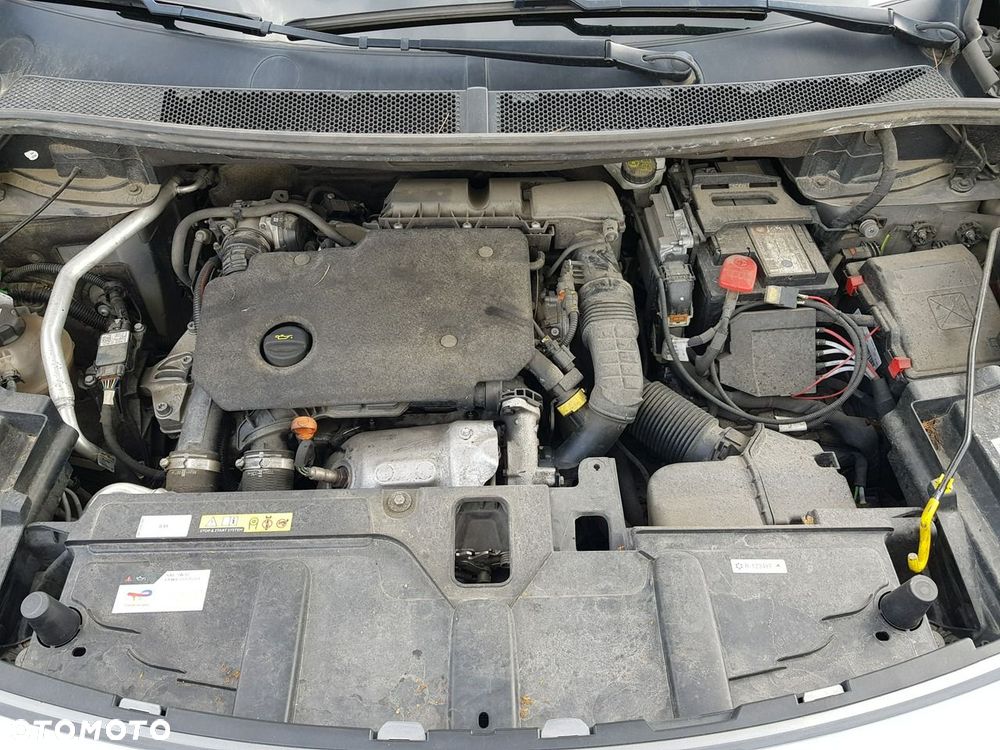 Peugeot 3008 1.5 BlueHDi Allure S&S - 19