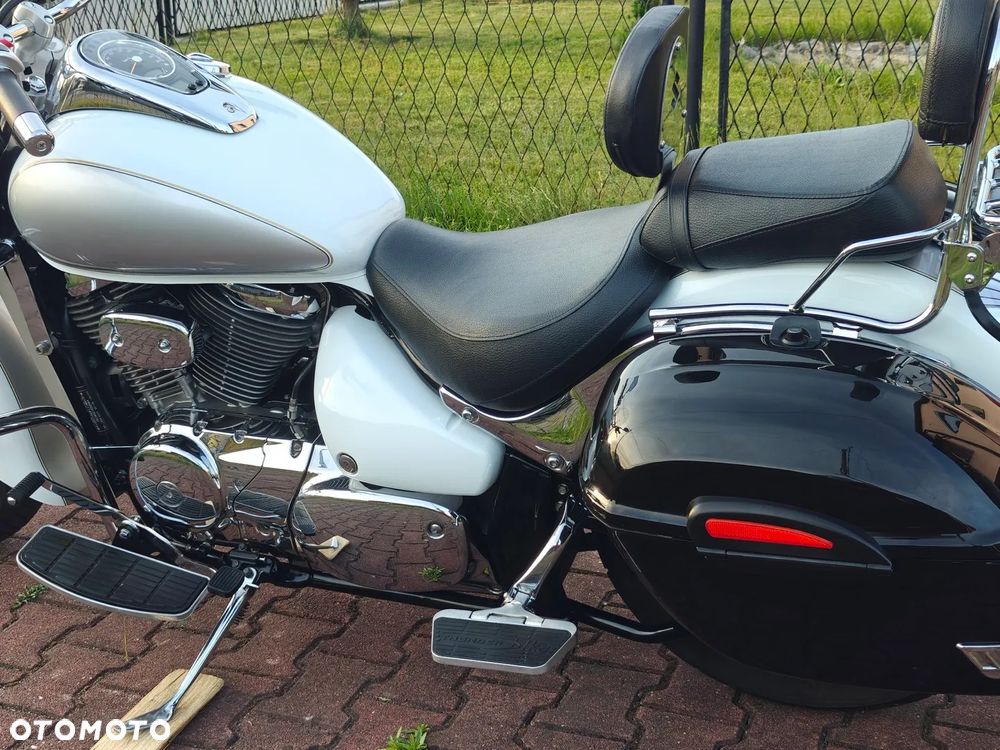 Suzuki Intruder - 28