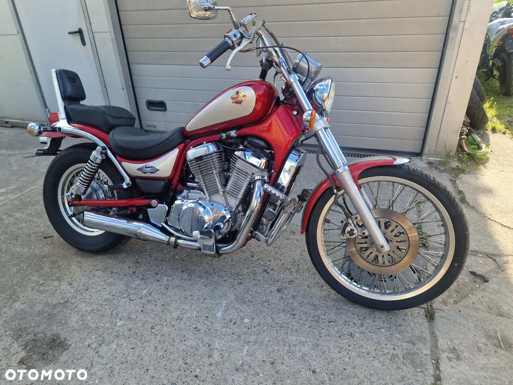 Suzuki Intruder - 2