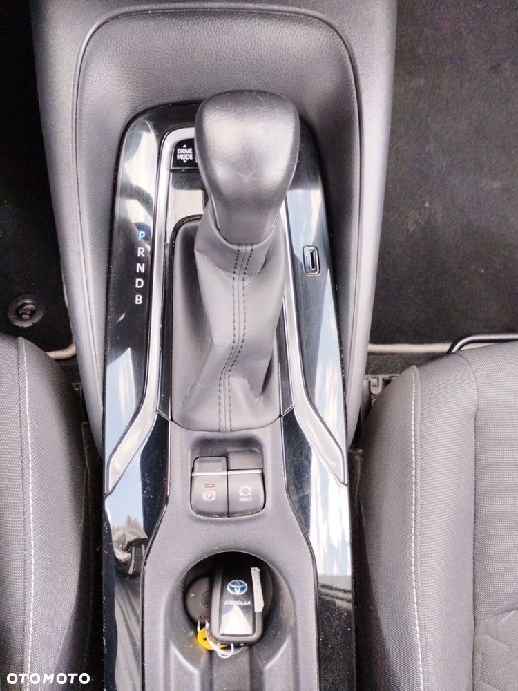 Toyota Corolla 1.8 Hybrid Comfort - 21