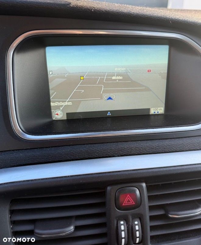 Volvo V40 D2 Summum - 19